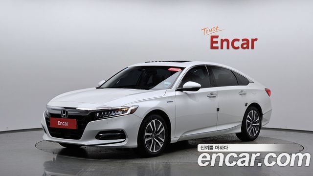Honda Accord 10-го поколения 2.0 Hybrid Touring - фото 0