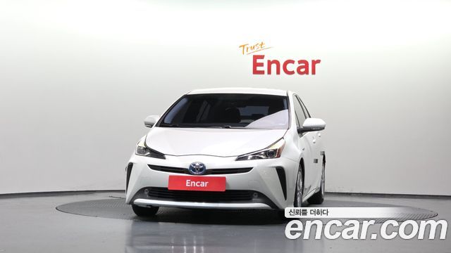 Toyota Prius 4-го поколения 1.8 - фото 2