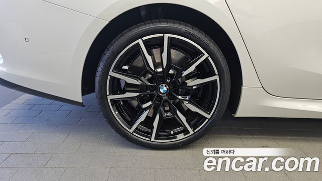 BMW 8 Series G15 M850i xDrive Gran Coupe - фото 4