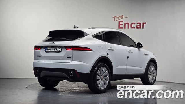 Jaguar E-PACE P250 SE - фото 1