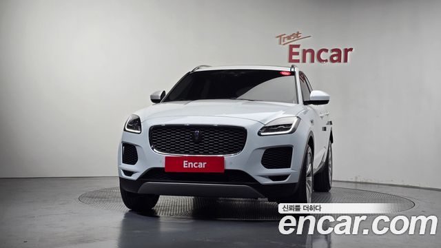 Jaguar E-PACE P250 SE - фото 2