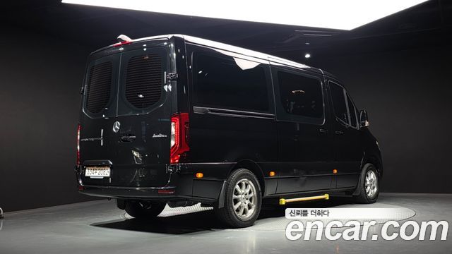 Mercedes-Benz Sprinter 3.0 Diesel W907 - фото 1
