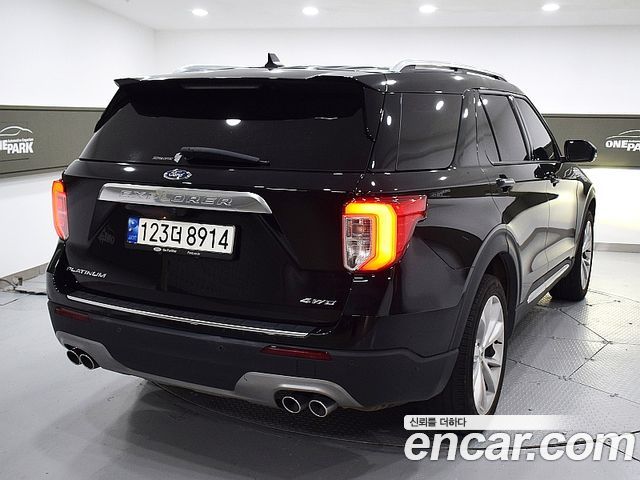 Ford Explorer 6-го поколения 3.0 Platinum 4WD - фото 2