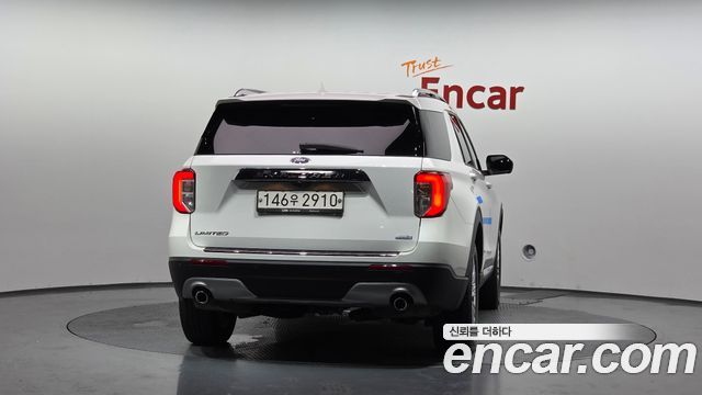 Ford Explorer 6-го поколения 2.3 LimIted 4WD - фото 3