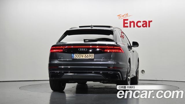 Audi Q8 50 TDI Quattro Premium - фото 3