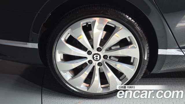 Bentley Flying Spur 3-го поколения 6.0 - фото 4