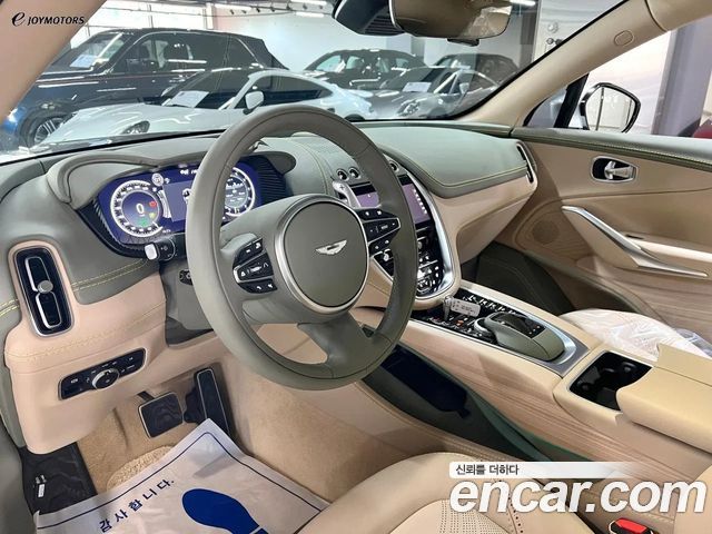 Aston Martin DBX 4.0 V8 - фото 3
