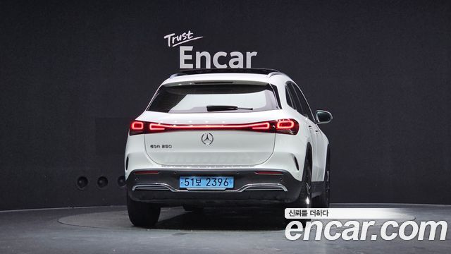 Mercedes-Benz EQA H243 EQA250 AMG Line - фото 3