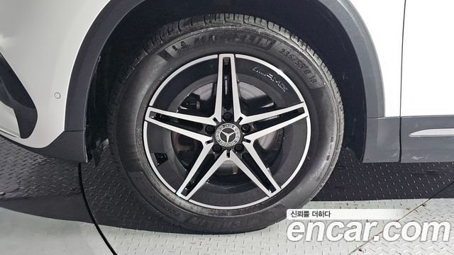 Mercedes-Benz EQA H243 EQA250 AMG Line - фото 4