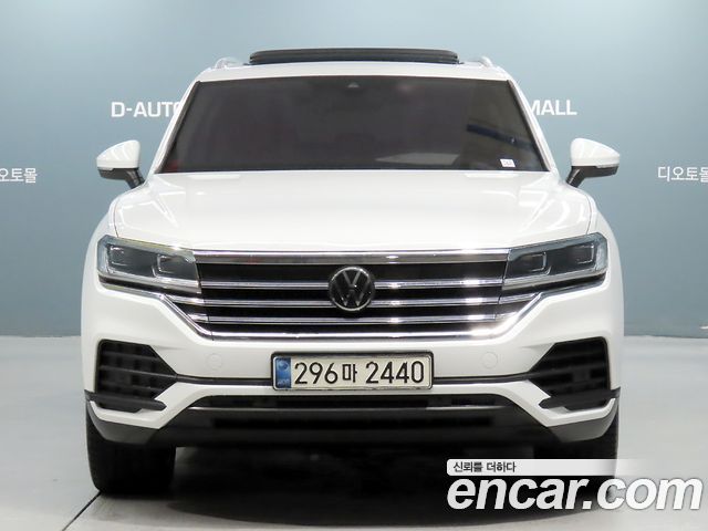 Volkswagen Touareg 3-го поколения 3.0 TDI Premium - фото 2