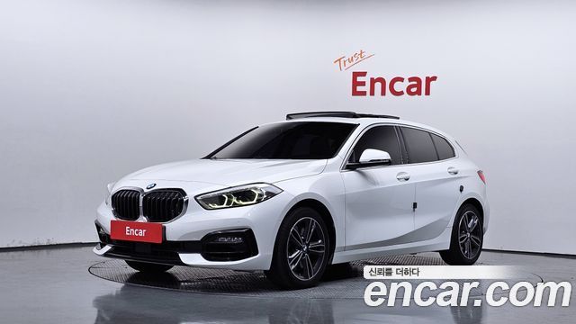 BMW 1 Series F40 120i Sports - фото 0