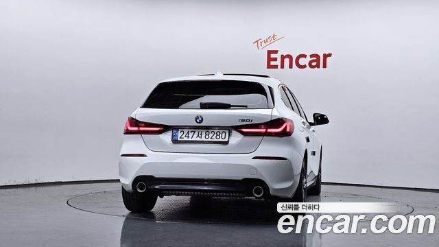 BMW 1 Series F40 120i Sports - фото 3