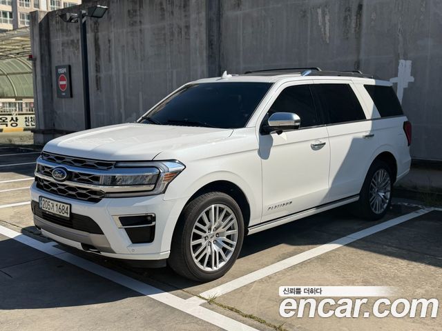 Ford Expedition Platinum 4WD 7Seater - фото 0