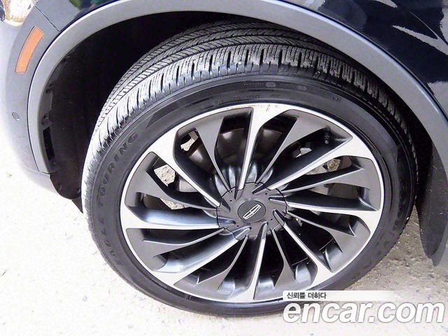 Lincoln Aviator 2-го поколения 3.0 Reserve AWD - фото 4