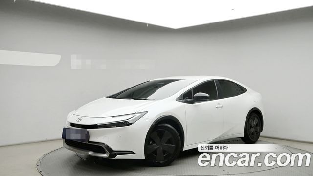 Toyota Prius 5-го поколения 2.0 PHEV SE - фото 2