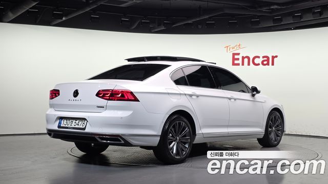 Volkswagen Passat B8 2.0 TDI 4Motion Prestige - фото 1