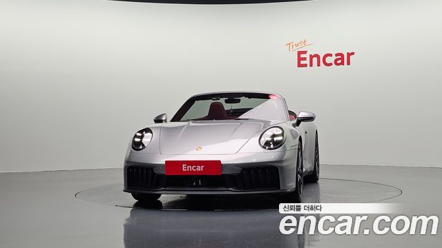 Porsche 911 Carrera 4 GTS Cabriolet - фото 2