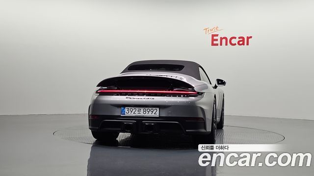 Porsche 911 Carrera 4 GTS Cabriolet - фото 3