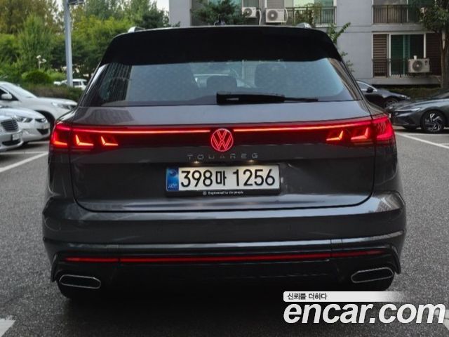 Volkswagen Touareg 3-го поколения 3.0 TDI R-Line - фото 1