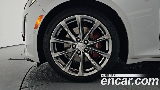 Cadillac CT5 2.0 Sport - фото 4