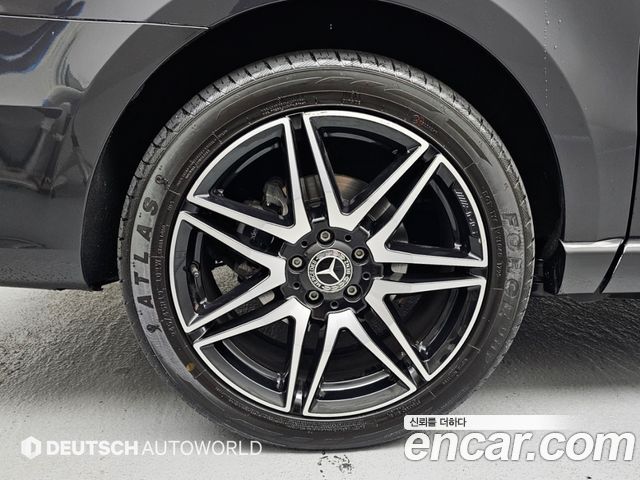 Mercedes-Benz V-Class V220 CDI W447 - фото 4