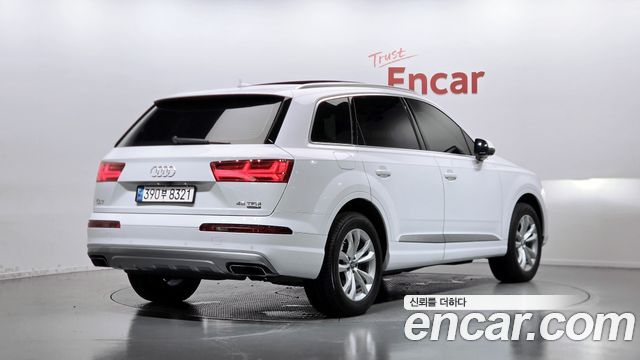 Audi Q7 45 TFSI Quattro - фото 1