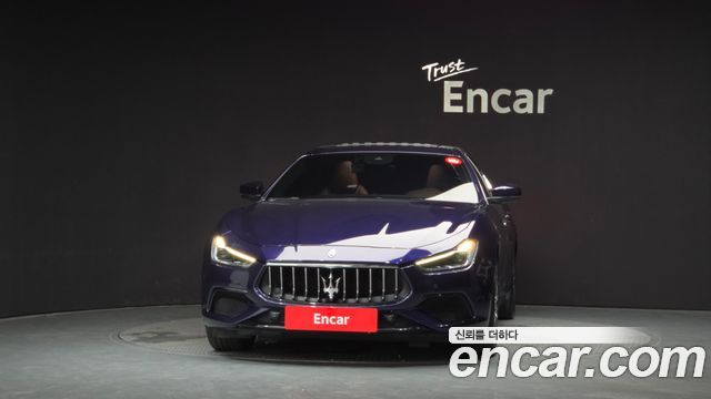 Maserati Ghibli 3.0 GranSport 3rd - фото 2