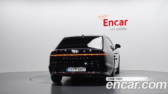 Hyundai Grandeur GN7, гибрид Calligraphy - фото 2