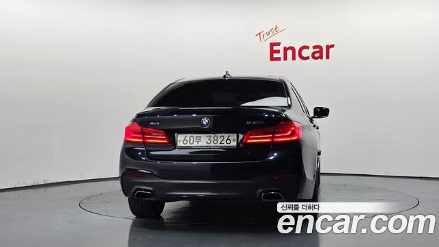 BMW 5 Series G30 530i xDrive M Sport Package Plus - фото 3