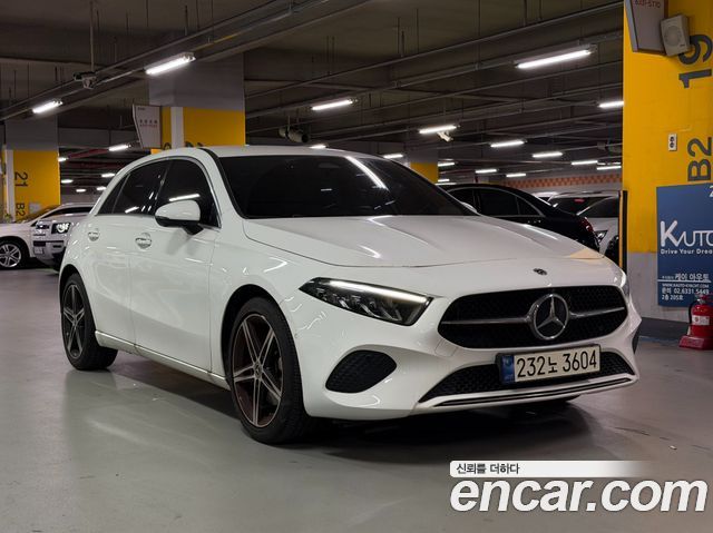 Mercedes-Benz A-Class W177 A220 Hatchback - фото 0