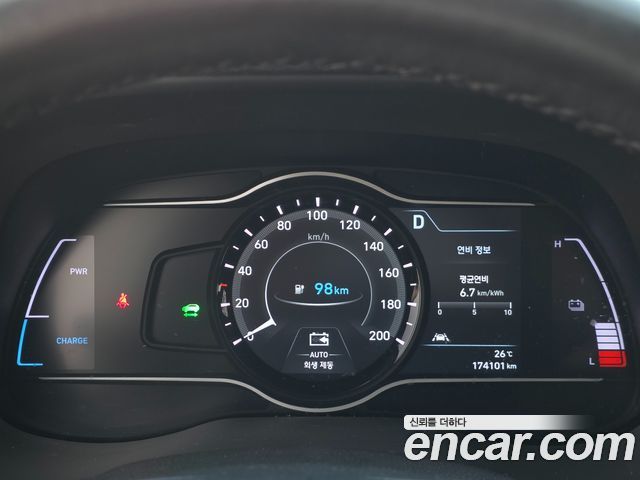 Hyundai Kona Electric Premium - фото 1