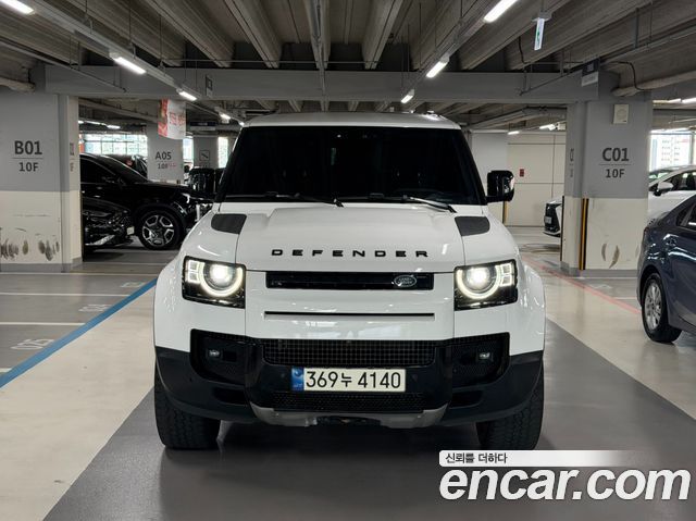 Land Rover Defender L663 90 D250 SE - фото 0