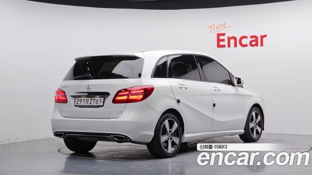 Mercedes-Benz B-Class W246 B220 - фото 1