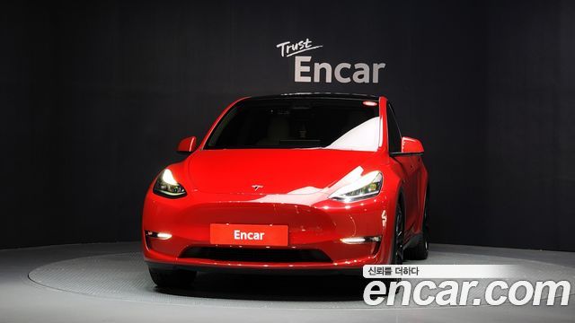 Tesla Model Y Long Range AWD - фото 2