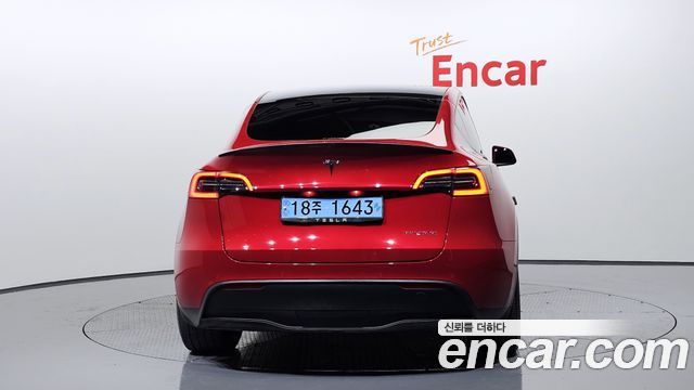 Tesla Model Y Performance AWD - фото 3