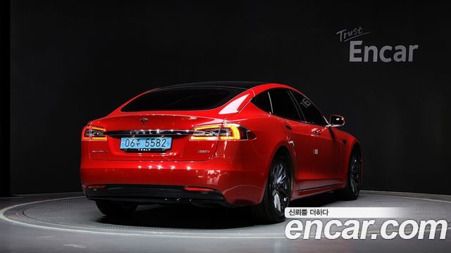 Tesla Model S 100D - фото 1