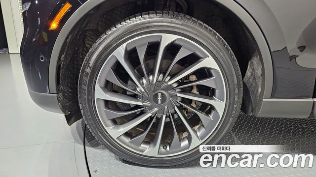 Lincoln Aviator 2-го поколения 3.0 Reserve AWD - фото 4