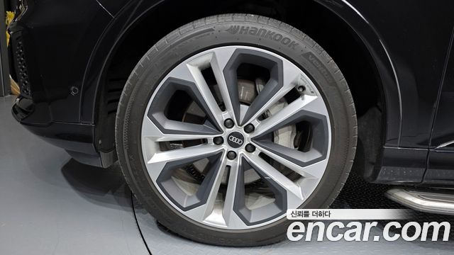 Audi Q7 55 TFSI Quattro Premium - фото 4