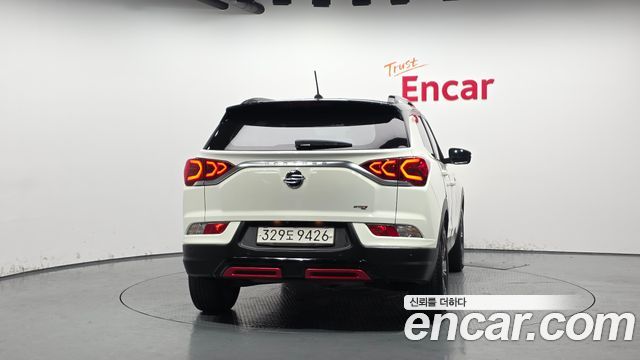 SsangYong Korando Gasoline 1.5 2WD R-Plus - фото 3