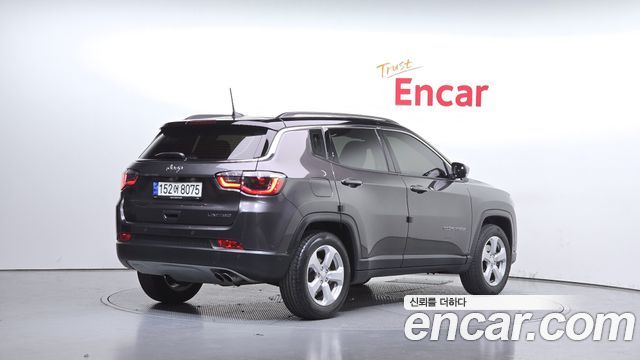 Jeep Compass 2-го поколения 2.4 limited 2WD - фото 1