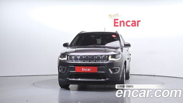 Jeep Compass 2-го поколения 2.4 limited 2WD - фото 2