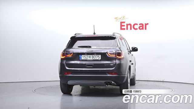 Jeep Compass 2-го поколения 2.4 limited 2WD - фото 3