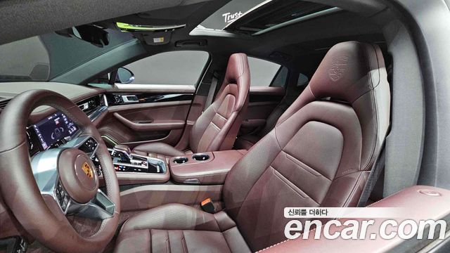 Porsche Panamera 3.0 AWD - фото 0