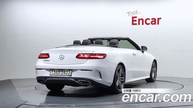Mercedes-Benz E-Class W213 E220d Cabriolet - фото 1