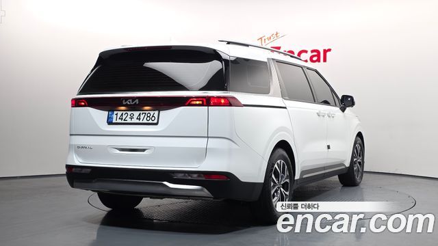 Kia Carnival 4-го поколения 9-Seater Signature - фото 0