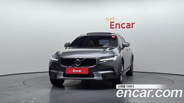 Volvo V90 T5 Pro AWD - фото 2