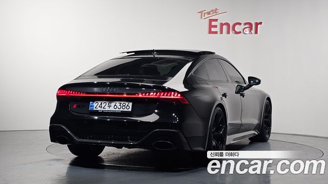 Audi RS7 4.0 TFSI Quattro Performance - фото 1