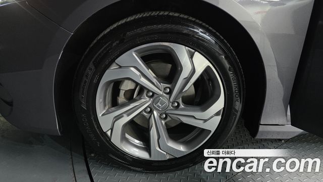 Honda Accord 10-го поколения 1.5 Turbo - фото 4