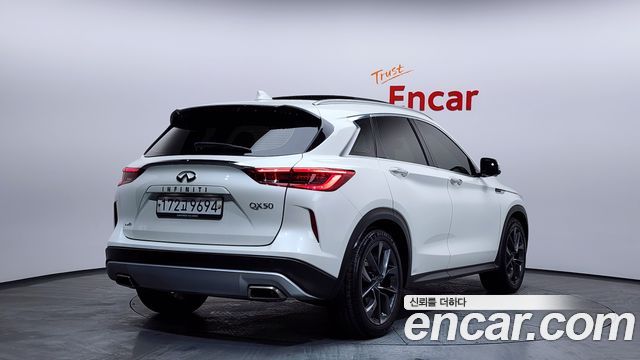 Infiniti QX50 2.0 Sensory AWD - фото 1