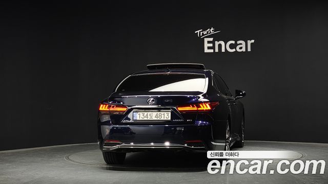 Lexus LS 5-го поколения 3.5 Platinum AWD - фото 3